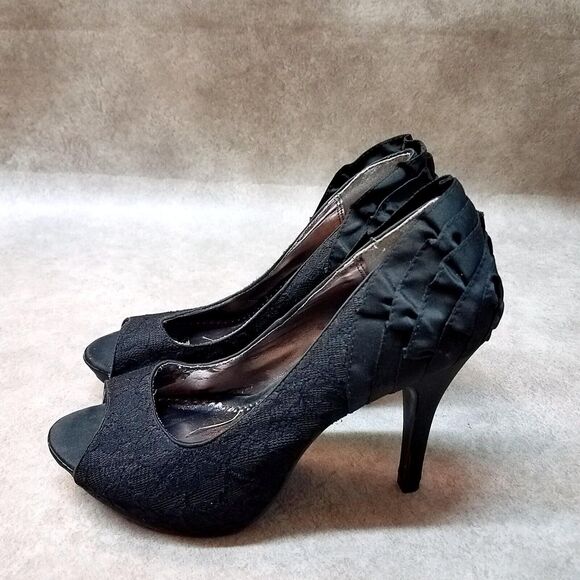 Lulu Townsend Womens Gloria Size 7.5 Black Slip On Peep Toe Floral Heel - Picture 4 of 10